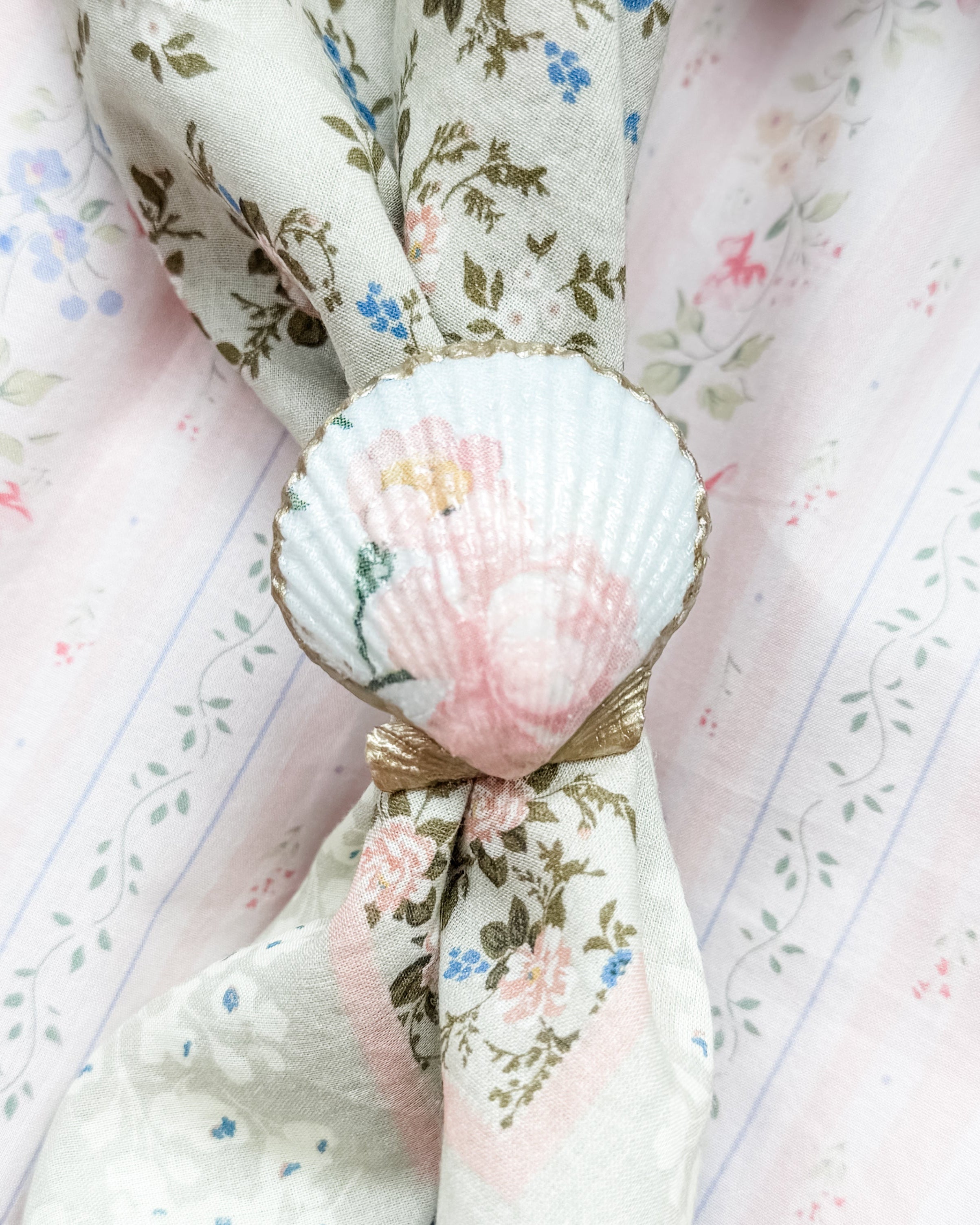 Seashell Bolo